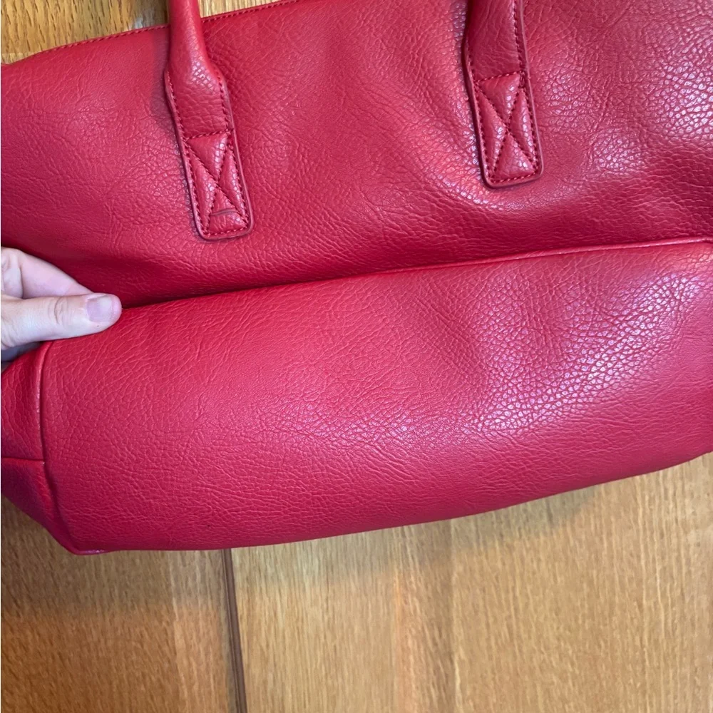 Kenneth Cole Reaction Bold Red Satchel - Picture 4 of 7